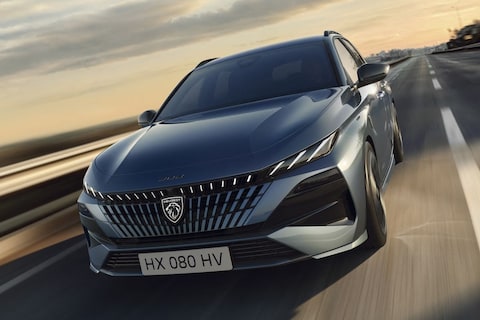 ‘Stellantis volgt Toyota en Renault met vol-hybride’