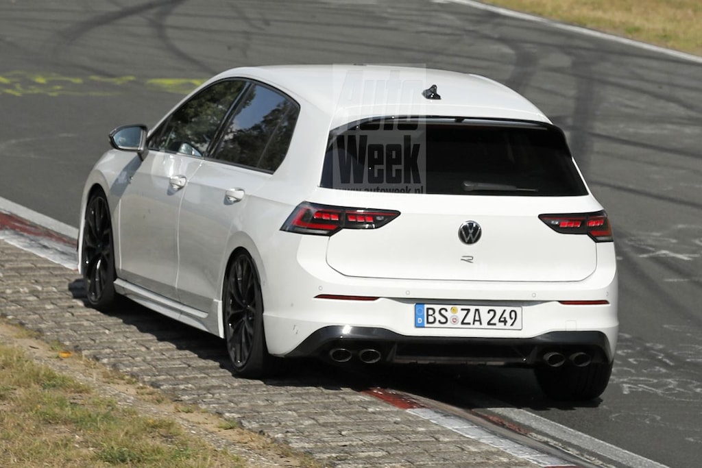Volkswagen Golf R350 spyshots