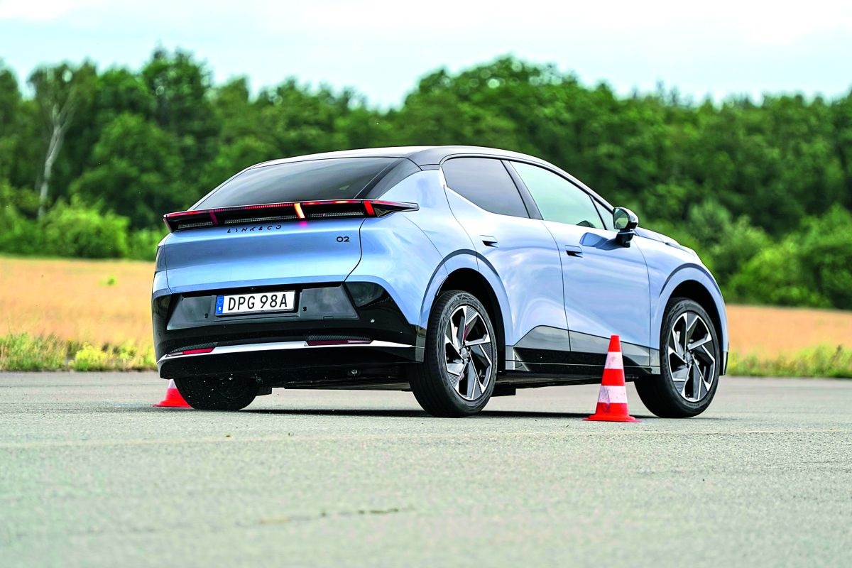 Lynk & Co 02 in actie op testbaan