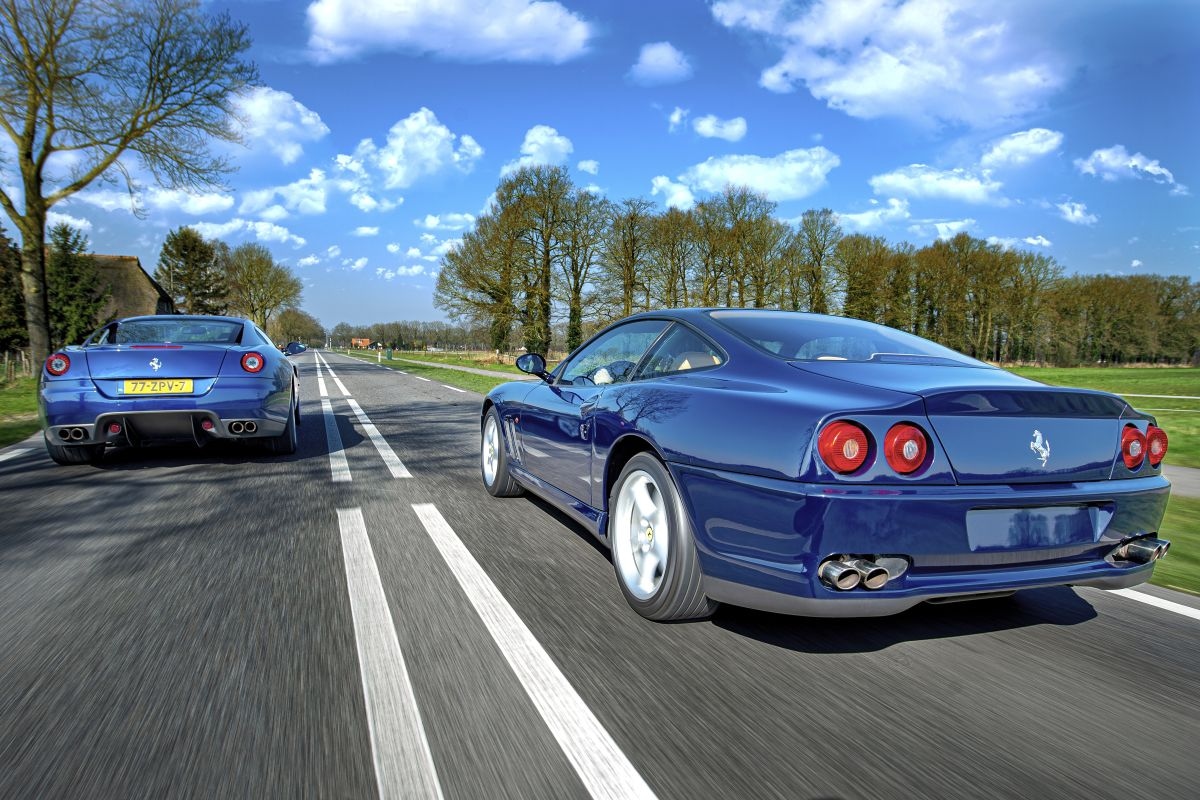Laatste Ferrari V12's met handbak