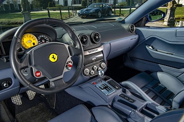Laatste Ferrari V12's met handbak