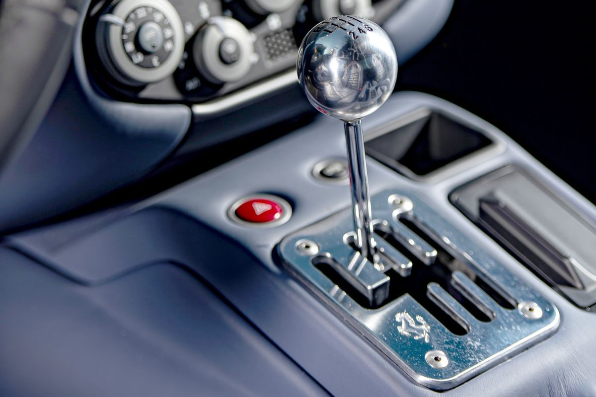 Laatste Ferrari V12's met handbak