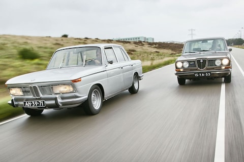 Deze klassieke sedans heten allebei 2000, de een is een BMW, de ander een Lancia