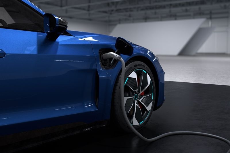 Hankook advertorial (ON-102474)