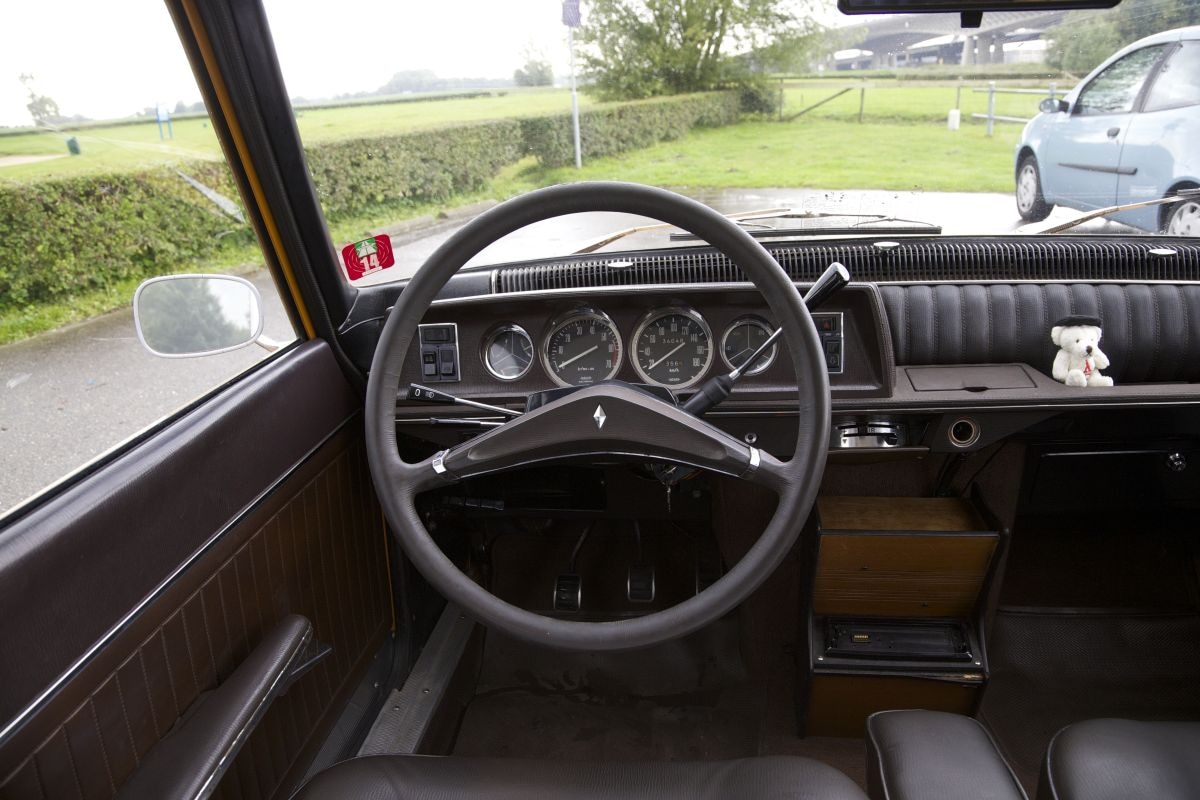 Renault 16