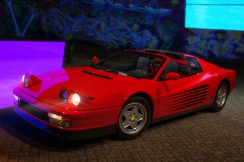 Niels van Roij zet zaag in Ferrari Testarossa