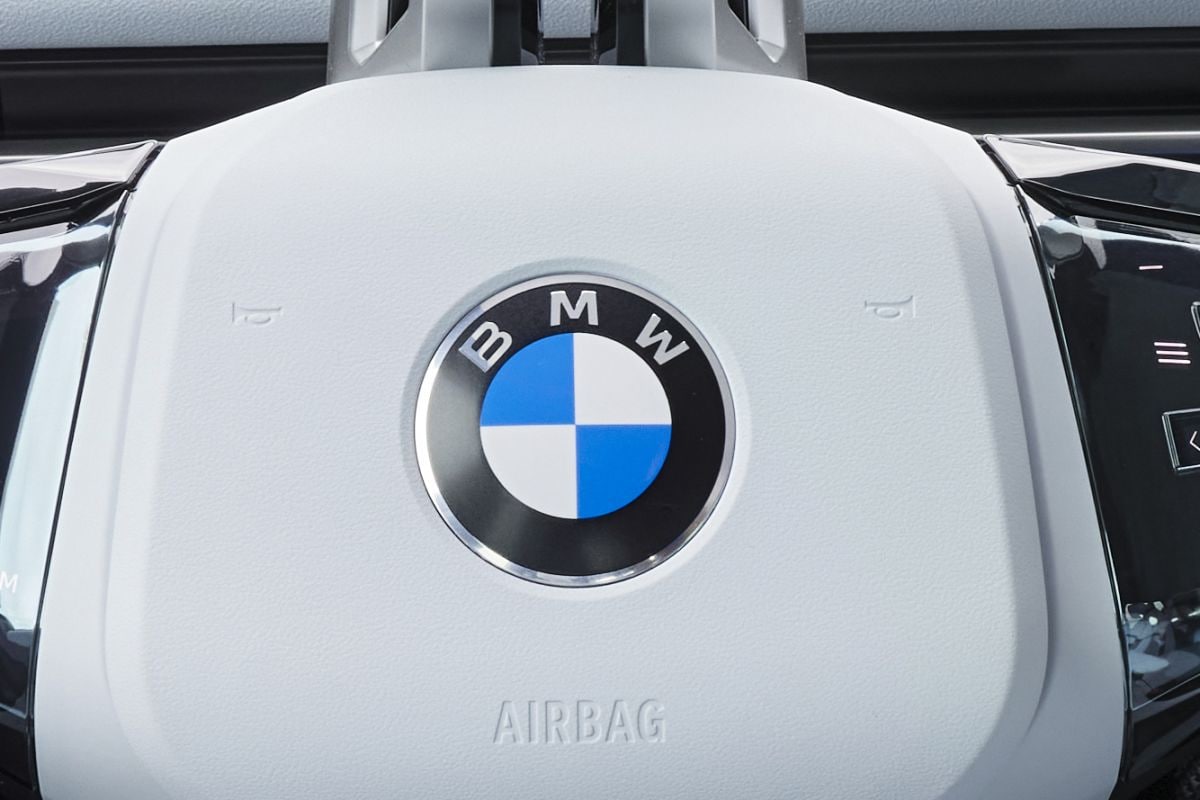 BMW iX3 logo