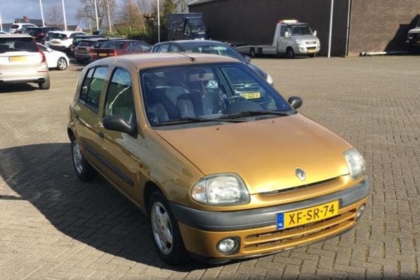 Renault Clio eerste auto