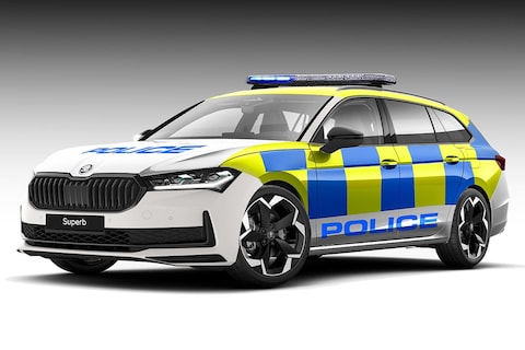 Skoda Superb Combi met motor van Golf GTI klaar voor leven als politieauto