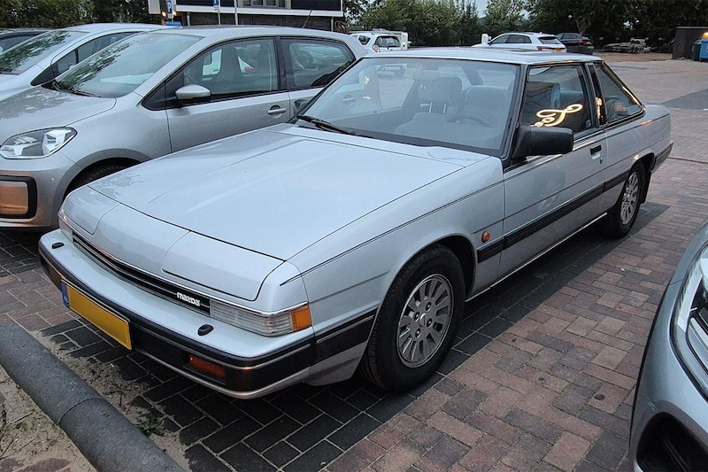 Mazda 929 Coupé In het wild