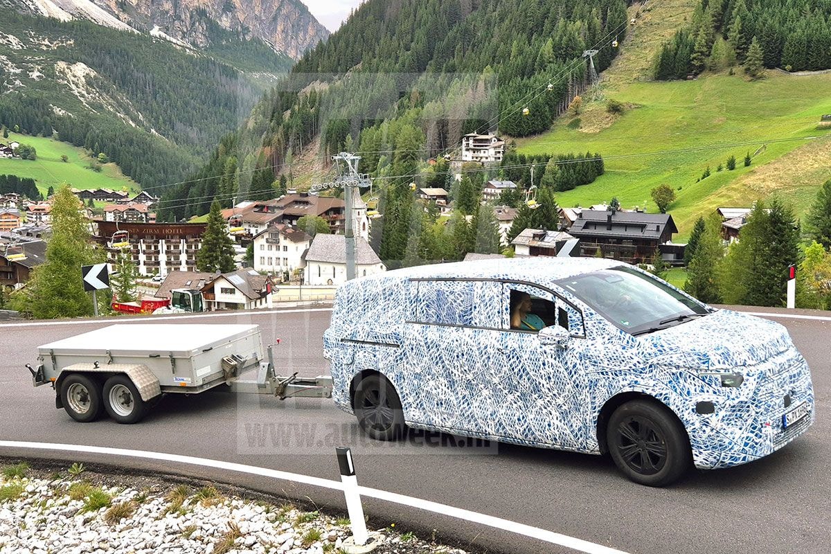 Mercedes-Benz VLE spyshot Stefan van Zanten