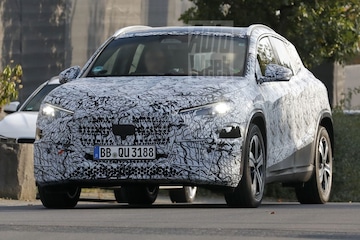 Mercedes-Benz GLA spyshots