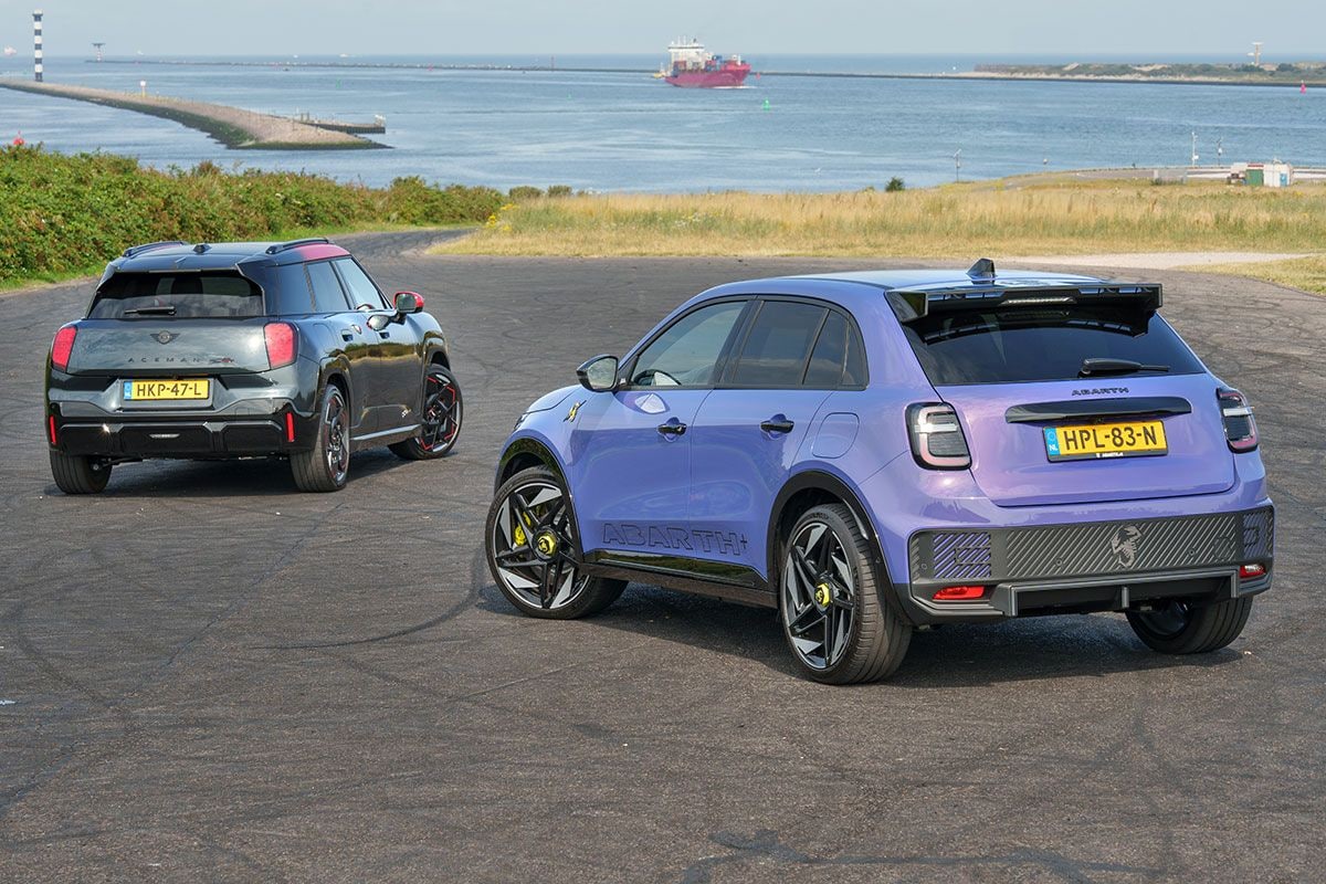 Dubbeltest Mini Aceman JCW Abarth 600