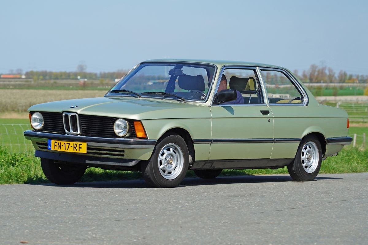 Persmap eerste BMW 3-serie E21