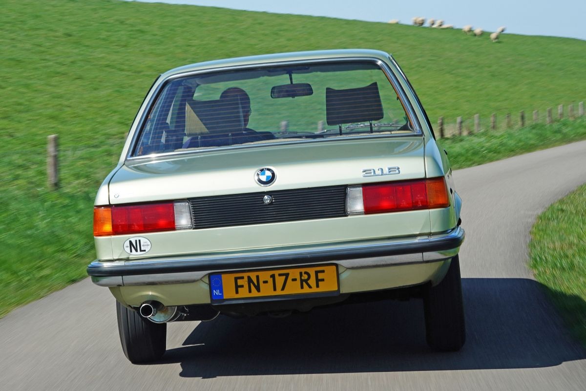 Persmap eerste BMW 3-serie E21