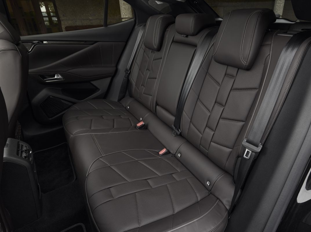 DS No4 - interieur - 2025