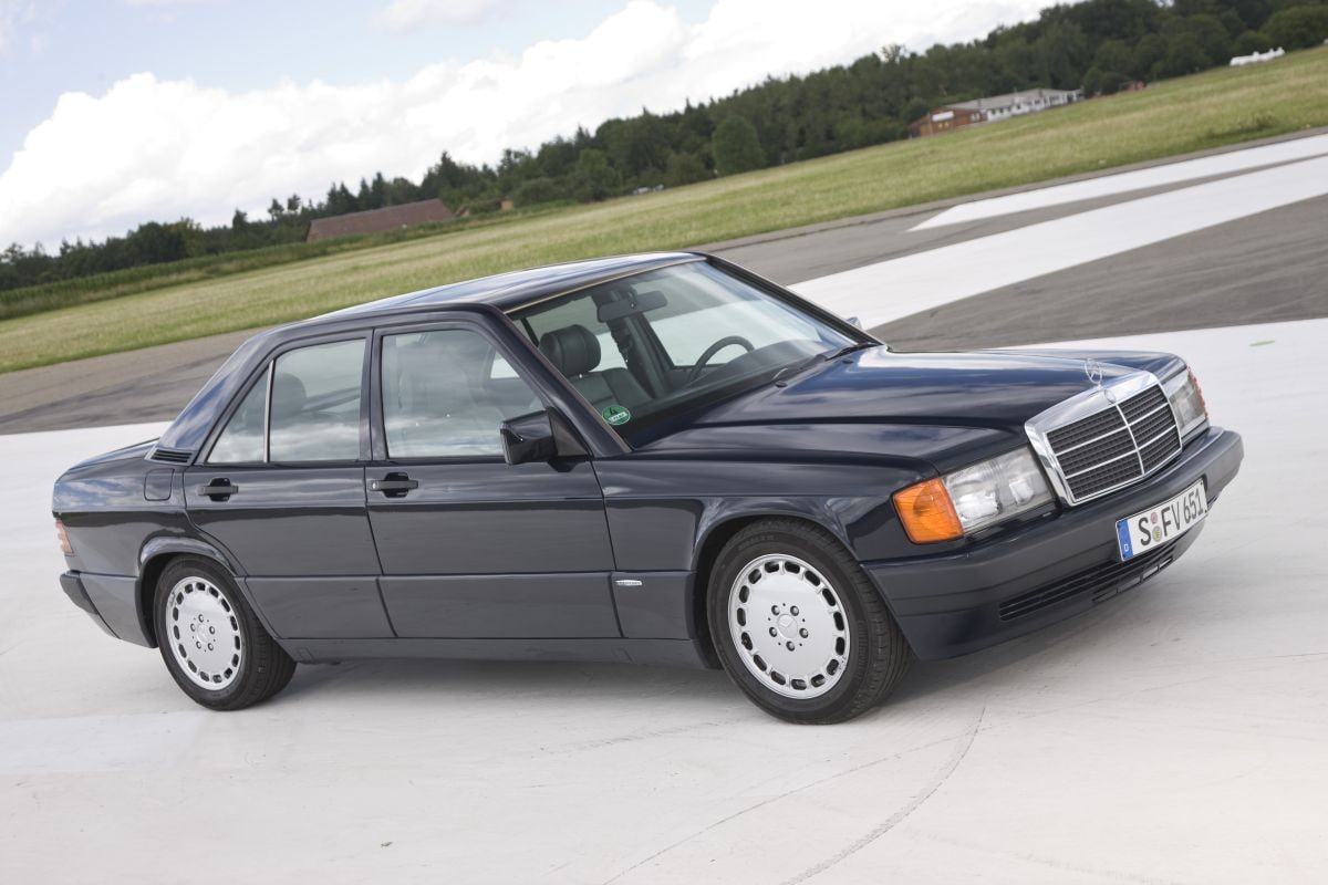 Mercedes 190 D met een moderne 250 CDI motor