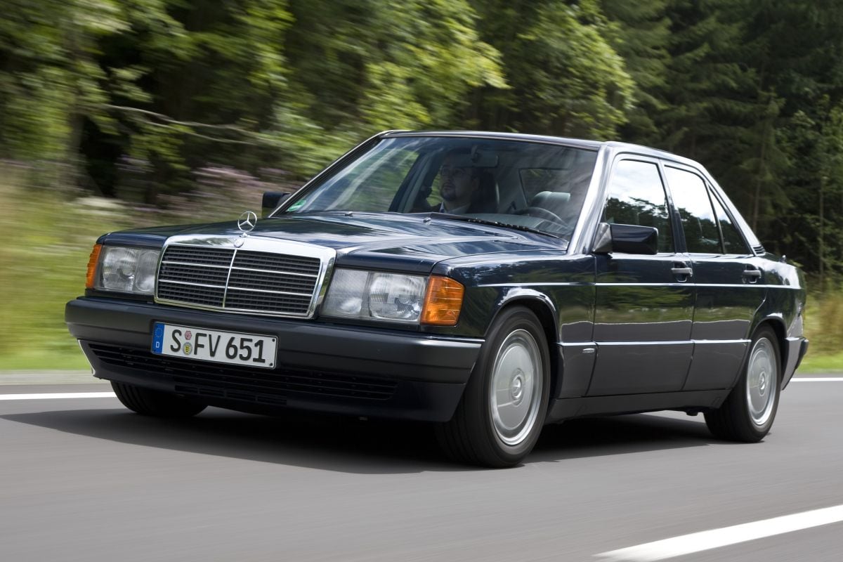Mercedes 190 D met een moderne 250 CDI motor