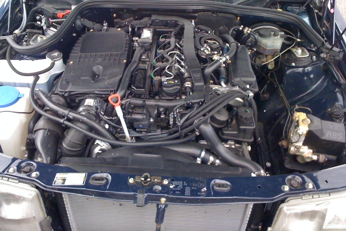 Mercedes 190 D met een moderne 250 CDI motor