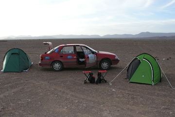 Hyundai Lantra in Mijn Eerste Auto, naar de Sahara