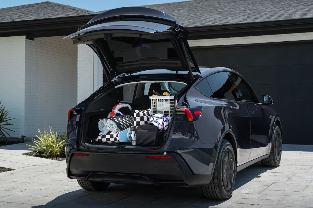 Tesla Model Y Standard