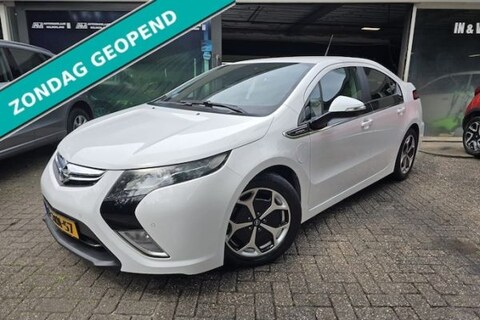 (Plug-in) hybrides zijn nu hot, maar deze pioniers op leeftijd koop je al voor €9.500