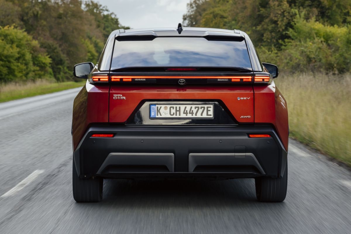 Toyota C-HR+