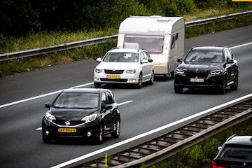 Caravan snelweg vakantie (ANP)