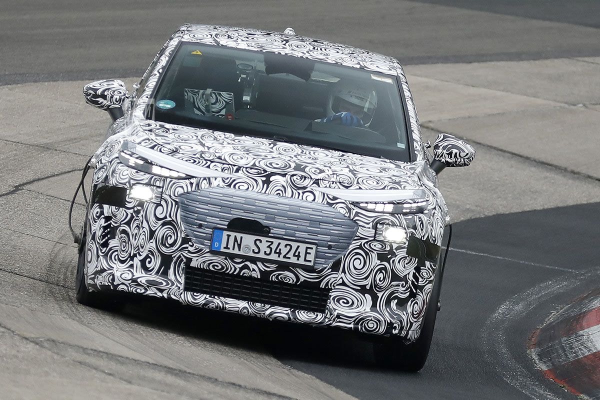 Spyshots Audi A2 e-tron