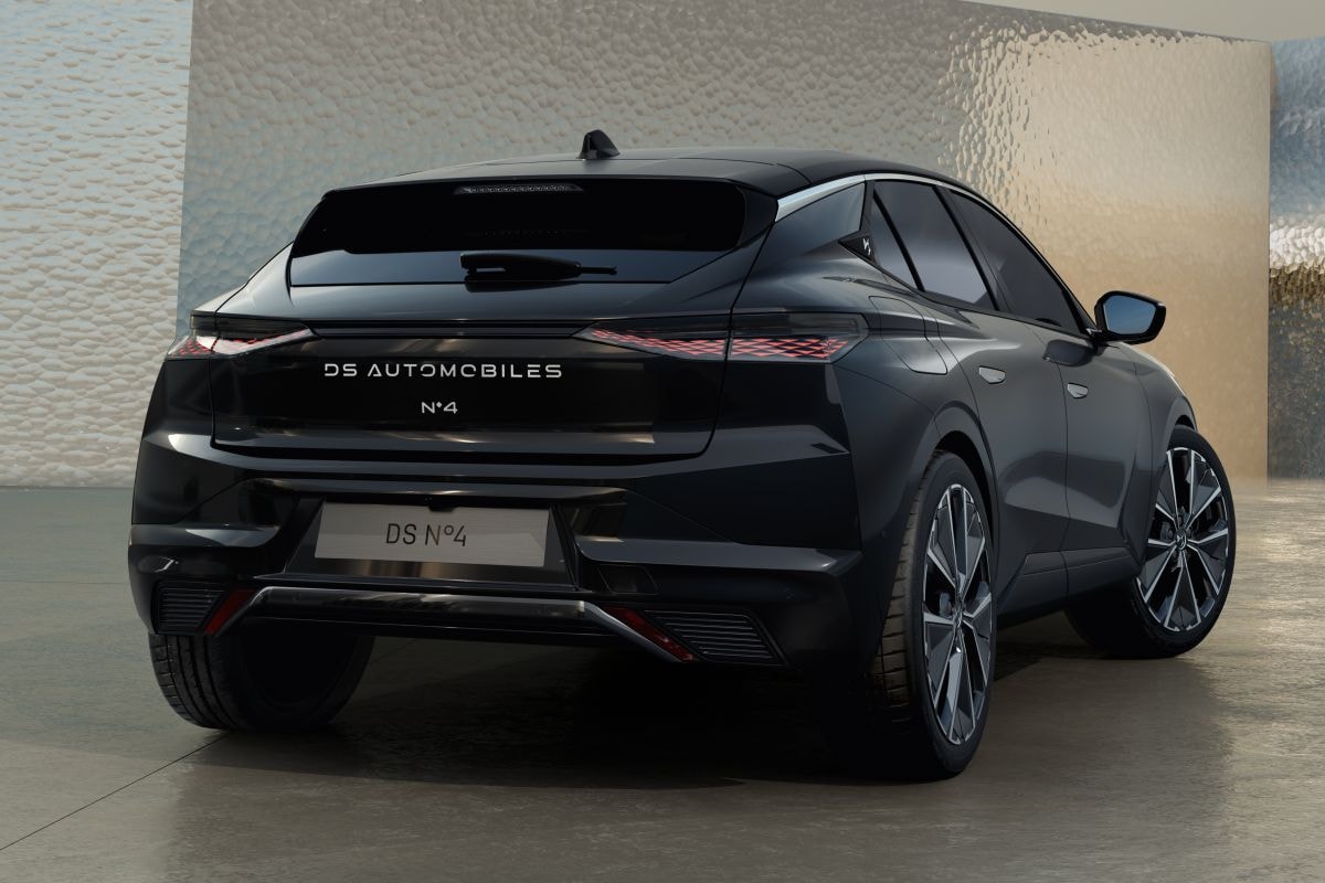 DS N°4 advertorial (ON-107399