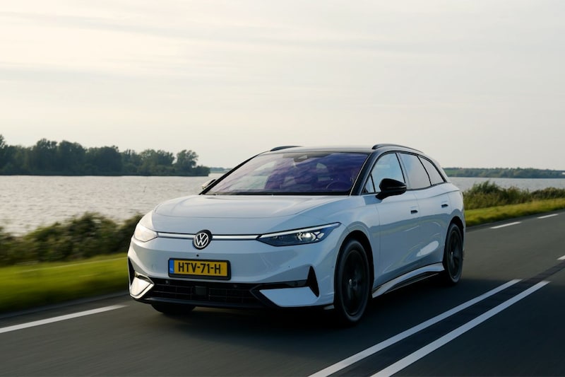 Volkswagen ID.7 advertorial (ON-107605)