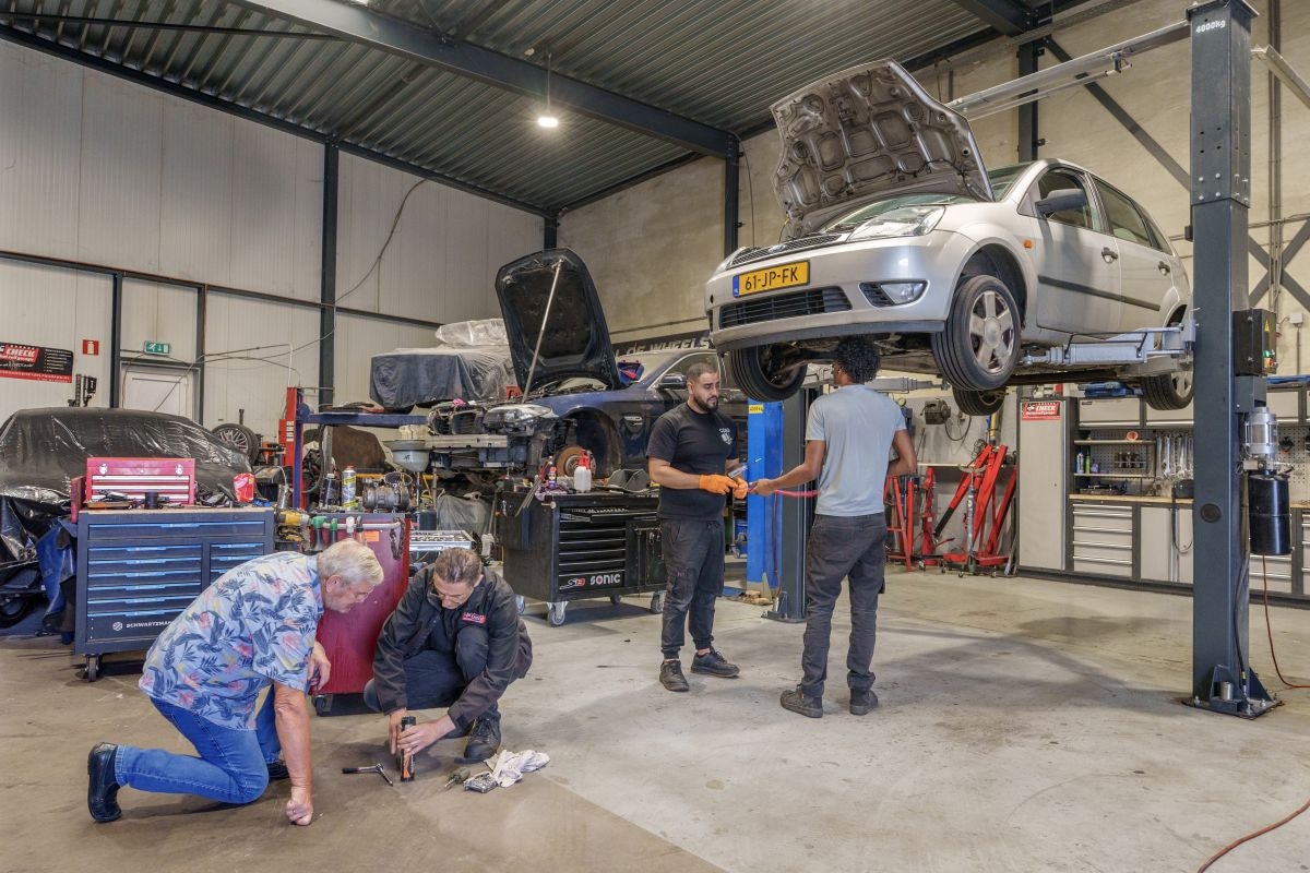 Doehetzelfgarage