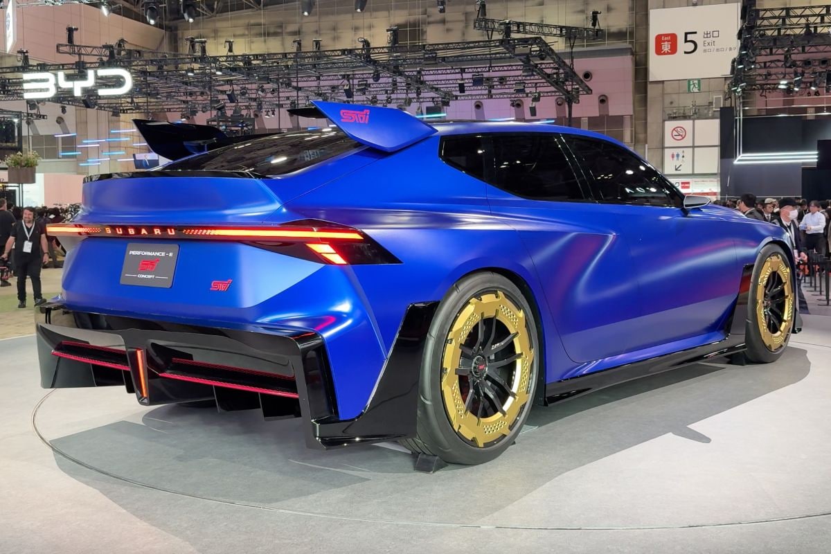 Subaru Performance-E STI Concept