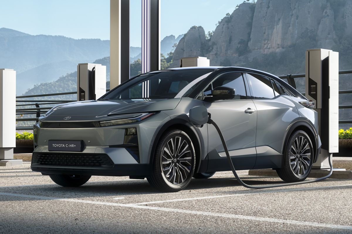Toyota C-HR+