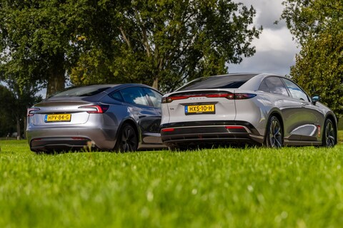 Gros nieuwe elektrische auto's wordt niet door particulier gekocht