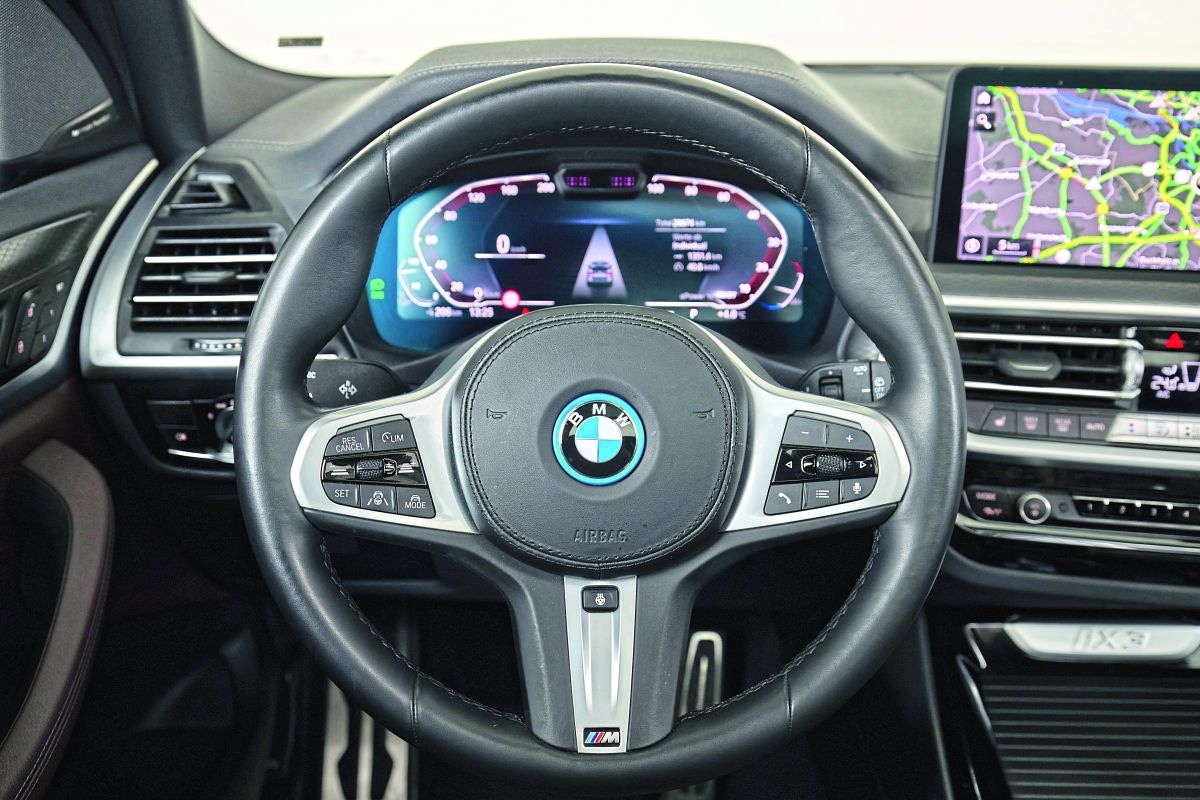 BMW iX3