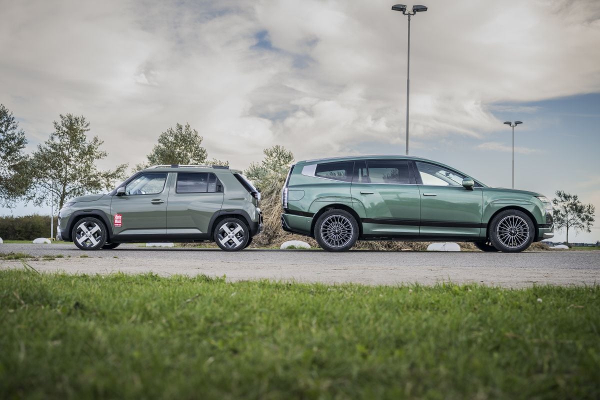 Hyundai Inster naast Ioniq 9