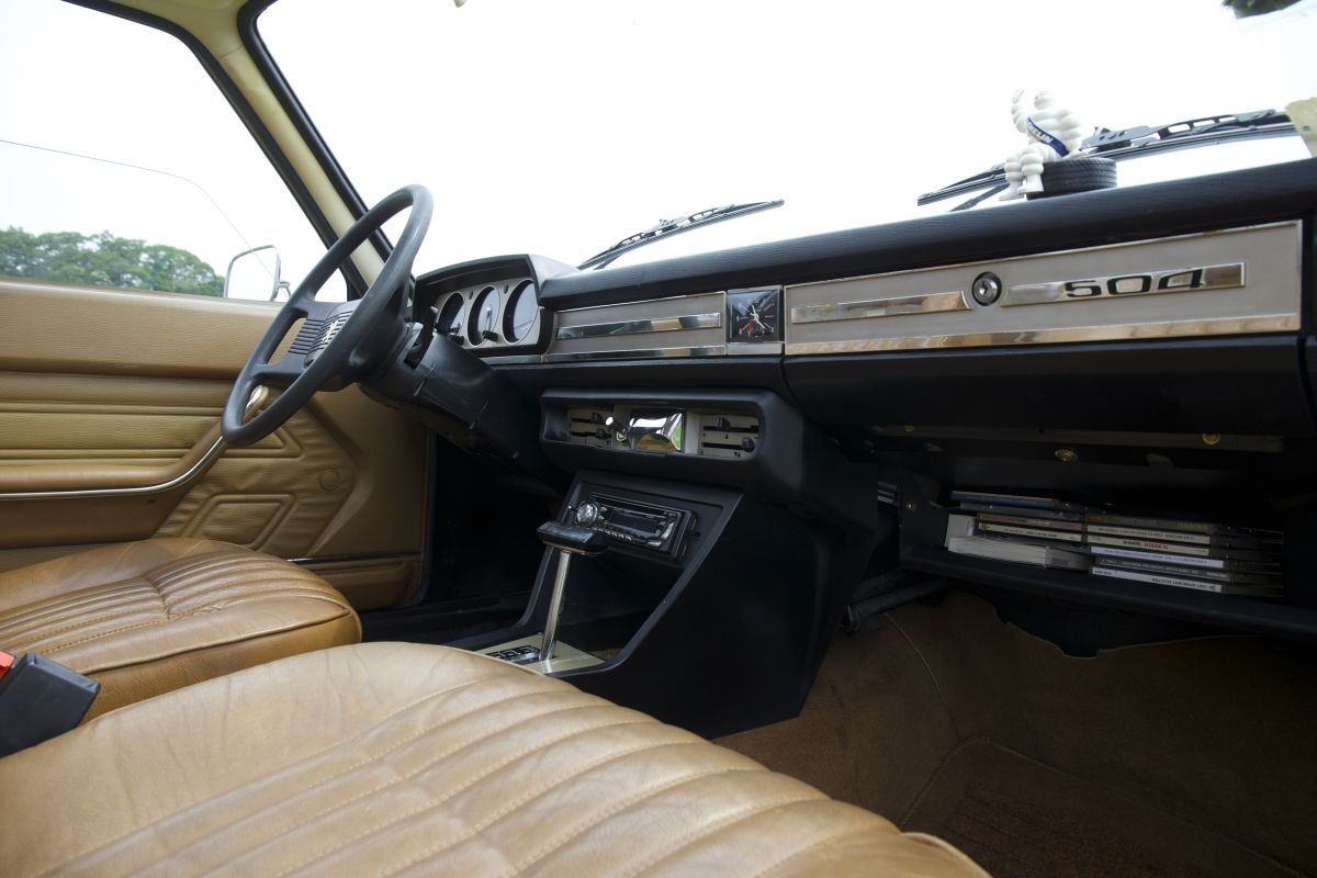 Peugeot 504