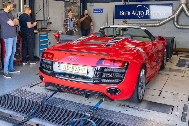 Audi R8 Spyder 5.2 V10 FSI quattro (2010) - Op de rollenbank