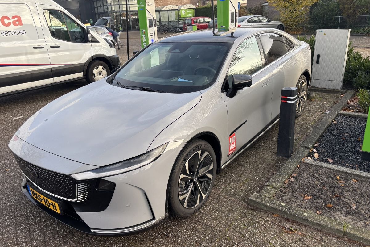 Mazda 6e