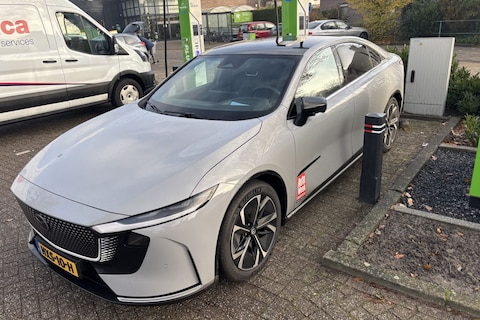 Zo gaan onze elektrische middenklassers met kou om: updates Mazda 6e en VW ID7