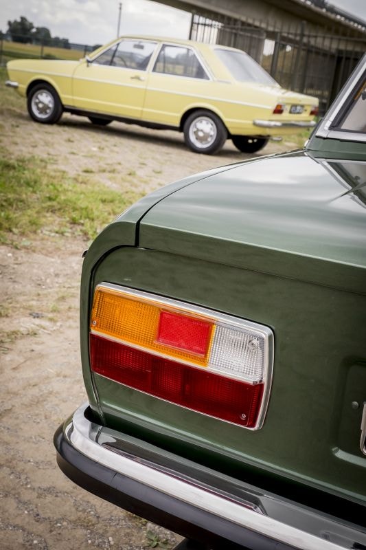 Peugeot 304 en Audi 80