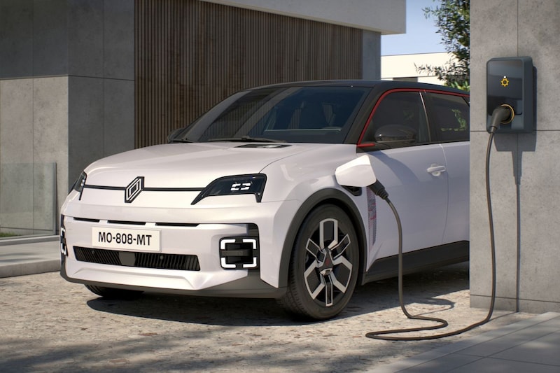 Renault 5 laden met wallbox