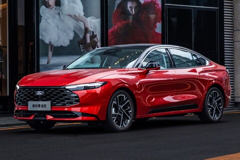 Vernieuwde Ford Mondeo gaat voor traditioneel