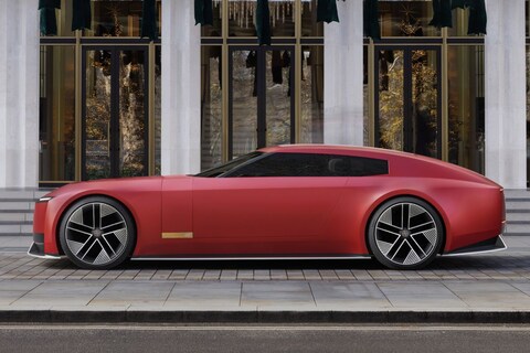 Schok bij Jaguar: 'Topdesigner Gerry McGovern onder begeleiding afgevoerd'