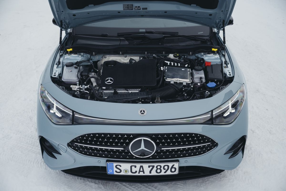 Mercedes-Benz CLA Hybrid