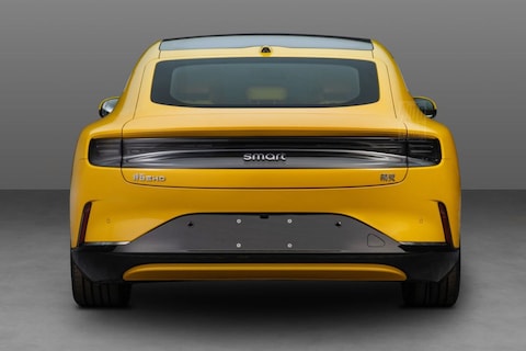De eerste lange lage Smart ooit is plug-in hybride met grote accu