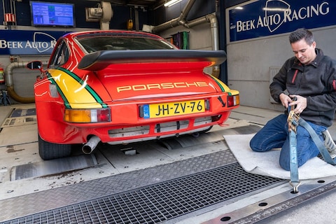 Porsche 911 Carrera (1985) - Op de rollenbank