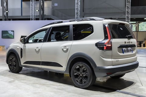 Dacia en Ford leggen productie in Roemenië stil om stroomtekort