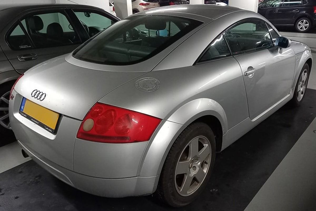 Audi TT (zonder achterspoiler) in het wild